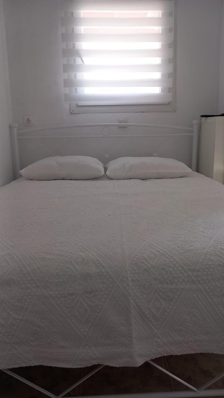 Marjo House Apartment Артемида Екстериор снимка