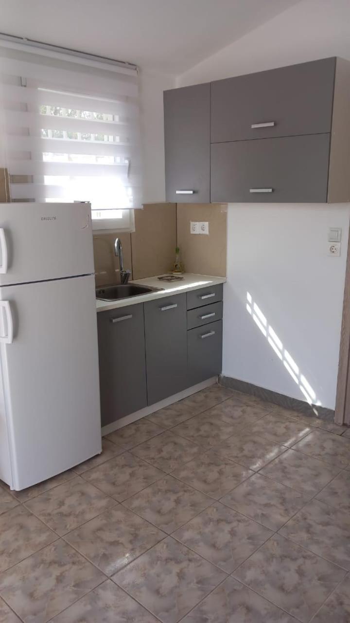 Marjo House Apartment Артемида Екстериор снимка