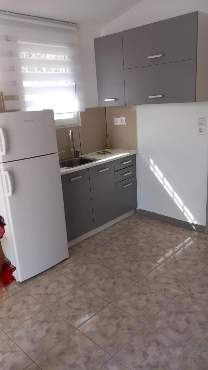 Marjo House Apartment Артемида Екстериор снимка