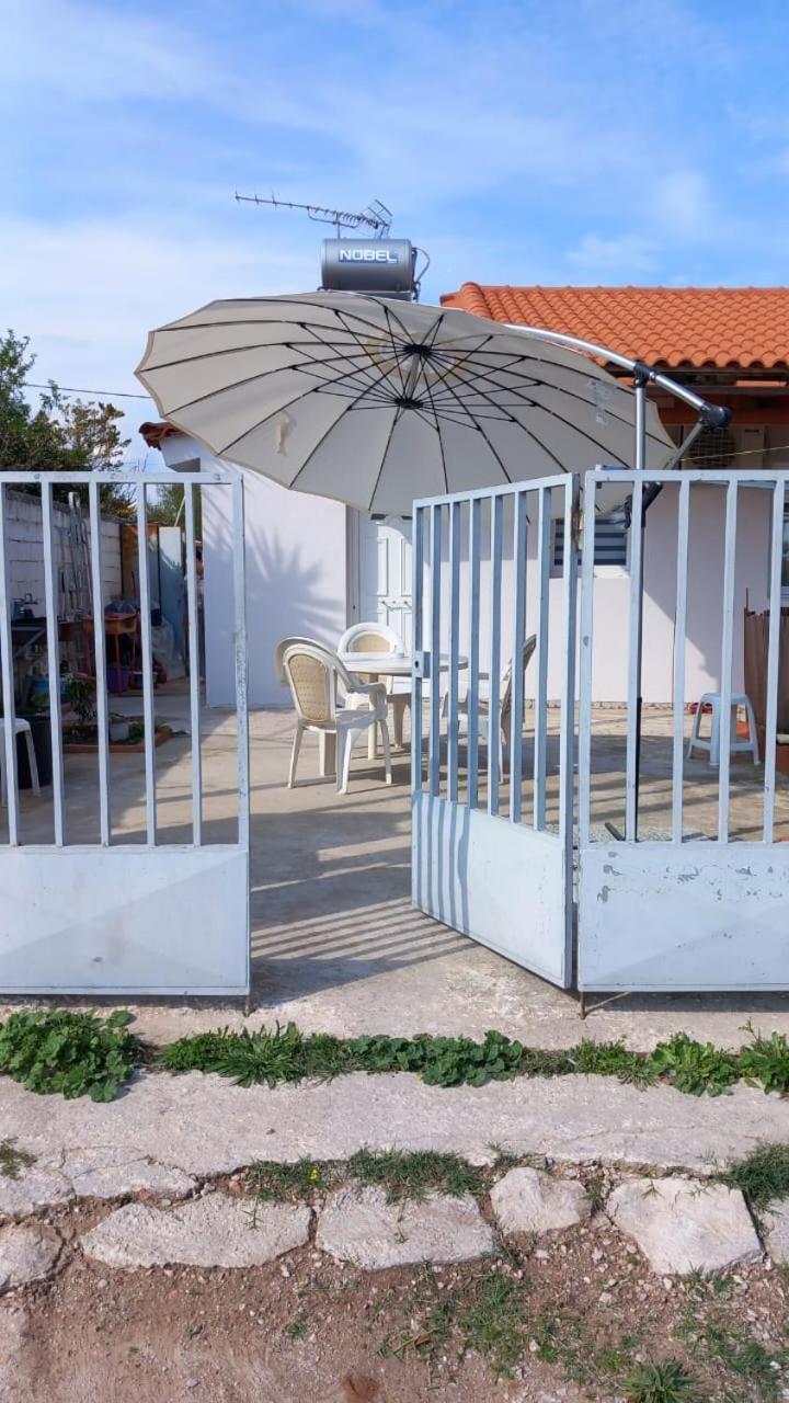 Marjo House Apartment Артемида Екстериор снимка